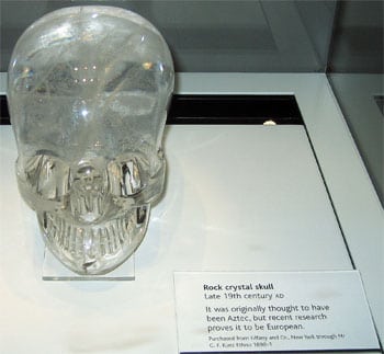 La calavera de cristal, tal como está expuesta en el Museo Británico. Foto: L.A. Gámez.