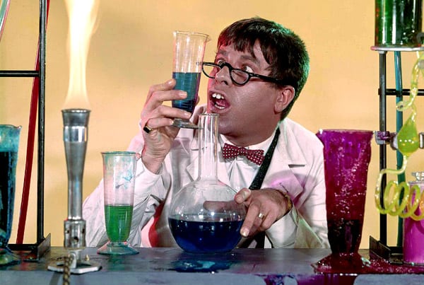 Jerry Lewis, como el científico loco de 'El profesor chiflado' (1963).