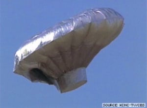 El globo con forma de platillo volante en el que se creyó que volaba el niño Falcon Heene.