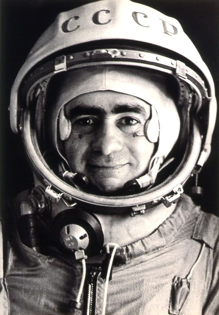 Joan Fontcuberta, como Ivan Istochnikov, el cosmonauta fantasma.