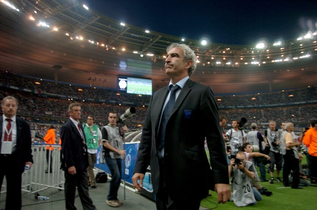 Raymond Domenech, el 6 de septiembre de 2006 en el Estadio de Francia. Foto: Nicolas Richoffer.
