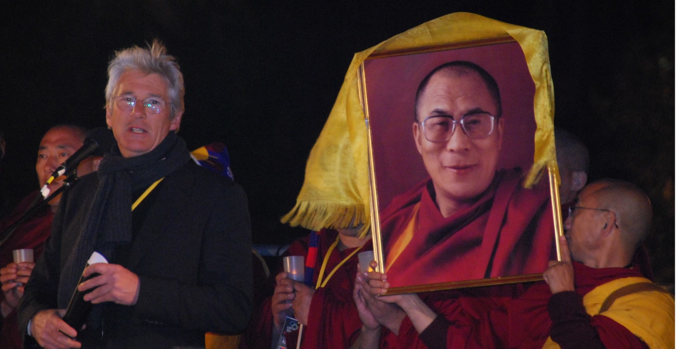 Richard Gere, defendiendo la causa del Dalai Lama en las calles de San Francisco, el miércoles. Foto: Reuters.