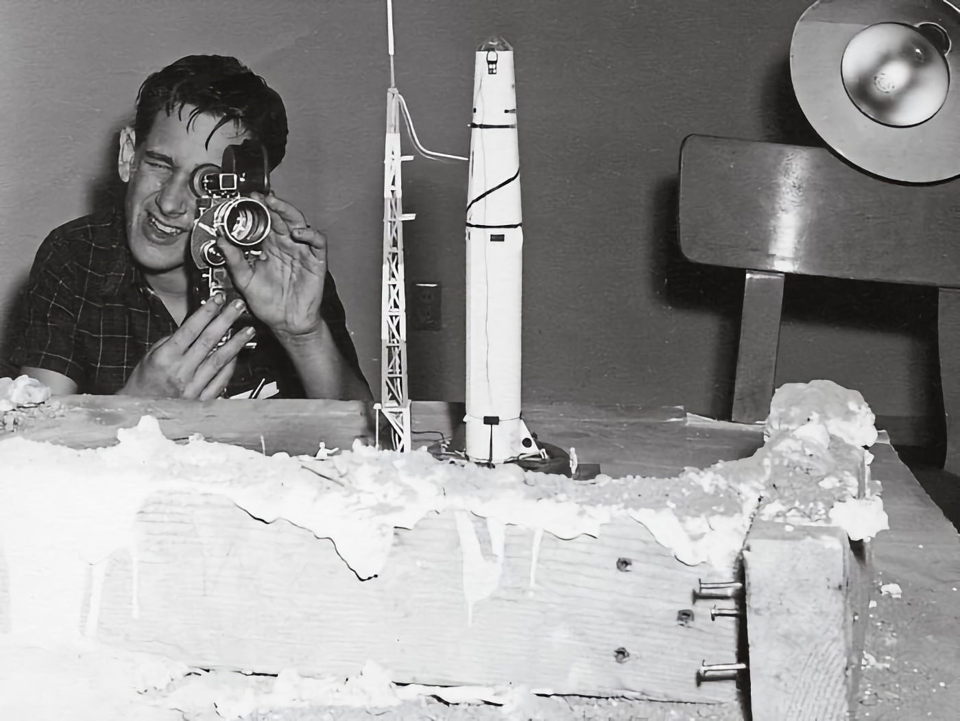 Spielberg, con 16 años, prepara el rodaje de un despegue para 'Firelight'. Foto: Archivo de Steven Spielberg.