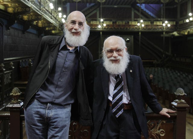 Montaje con Luis Alfonso Gámez con la barba de James Randi. Foto original: Luis Ángel Gómez. Montaje: J.I. Fernández.