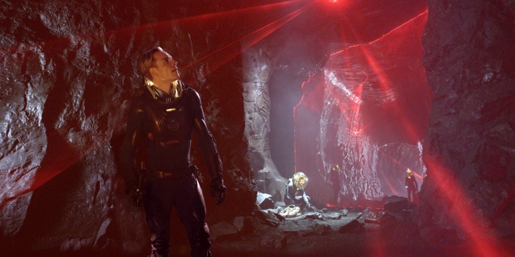 Los exploradores de la ‘Prometheus’ exploran las ruinas alienígenas.