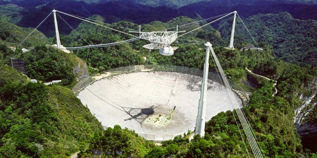 El radiotelescopio de Arecibo, en Puerto Rico. Foto: Observatorio de Arecibo.