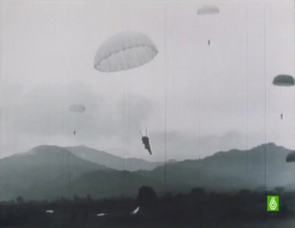 Yuri Gagarin volviendo a la Tierra en un paracaídas, según los informativos de La Sexta.