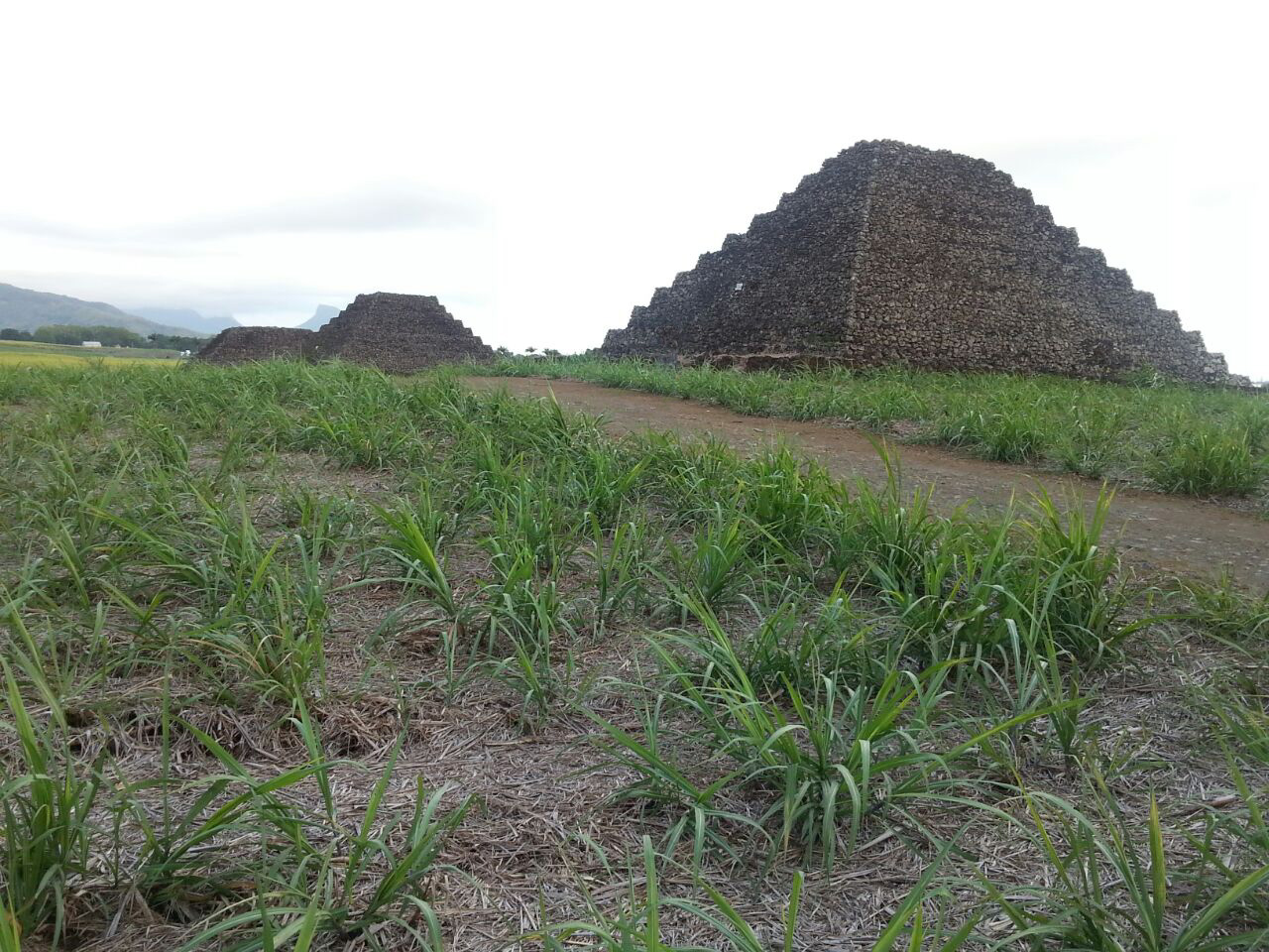 ‘Año Cero’ atribuye a una civilización desaparecida las pirámides hechas por los agricultores de isla Mauricio