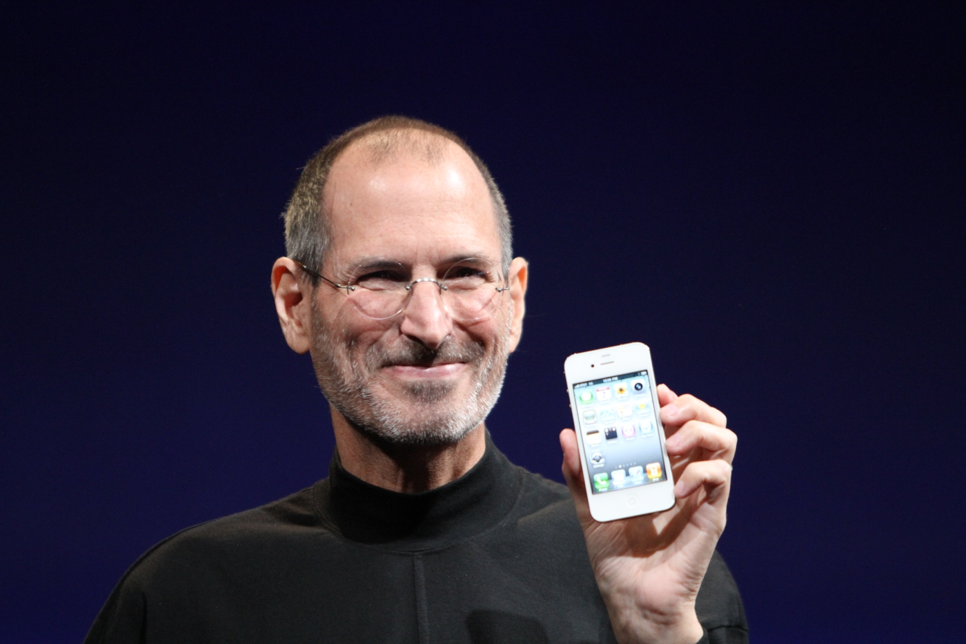 Steve Jobs probó durante meses terapias alternativas y retrasó la cirugía que podía salvarle, dice su biógrafo